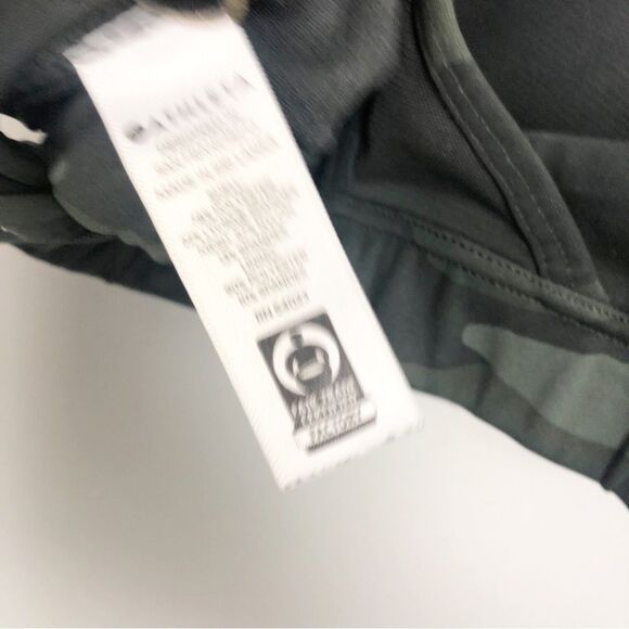 ATHLETA | Green Camo Print Contender Mesh Accent Sports Bra Women’s Size Small - Picture 9 of 10